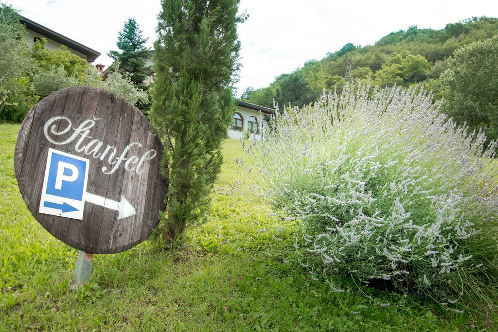 Villa Turisticna Kmetija Stanfel Podsabotin Esterno foto